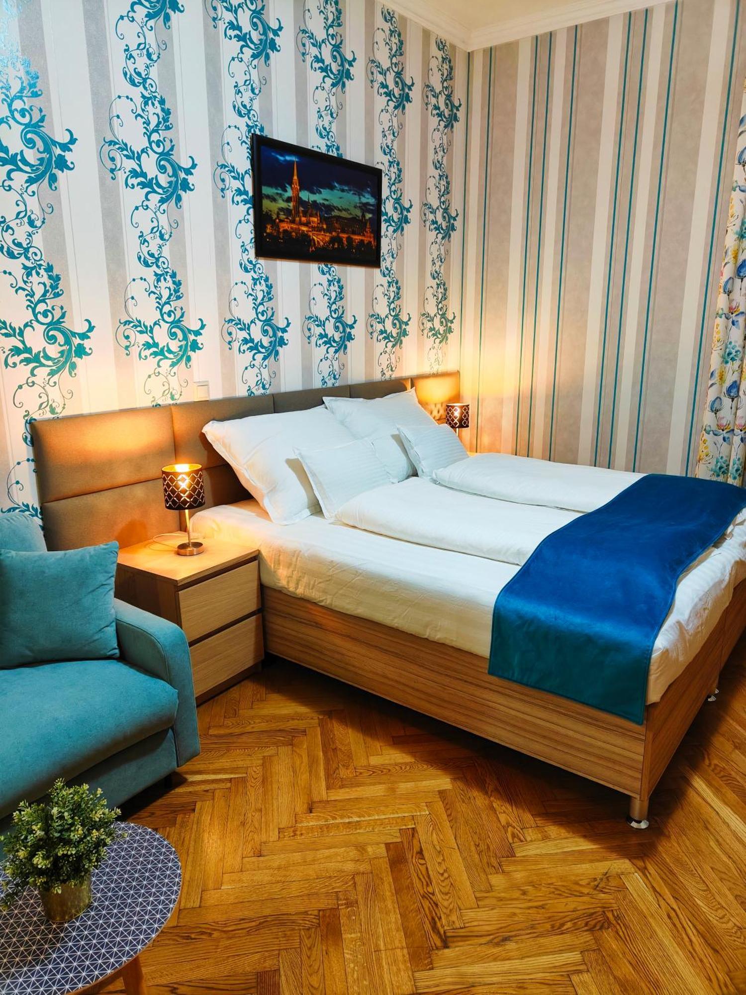 King Apartment *